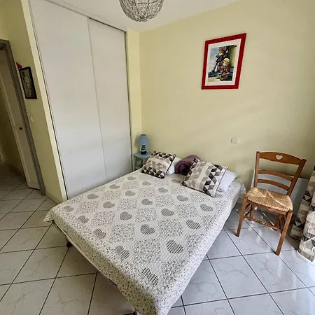 Climatise Avec Garage A 200m Des Commerces - Fr-1-816-19 Apartment *